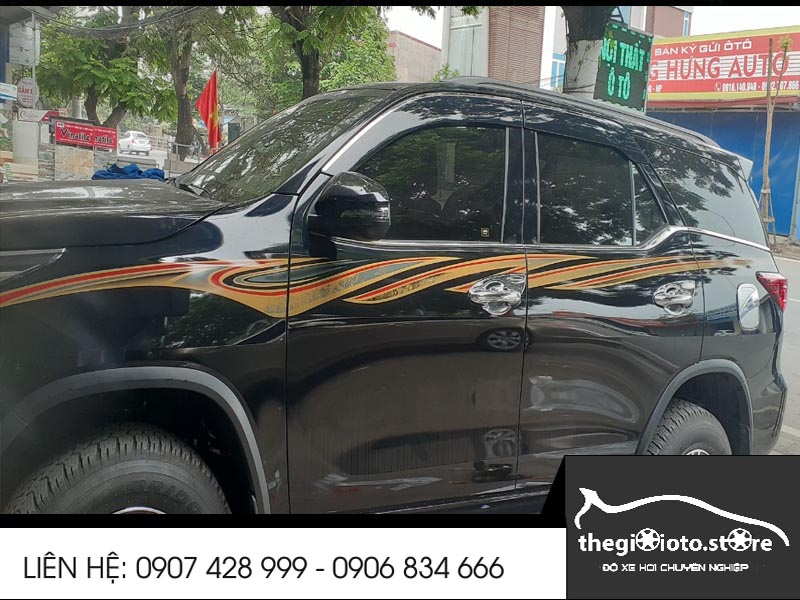 Dán đề can xe Fortuner