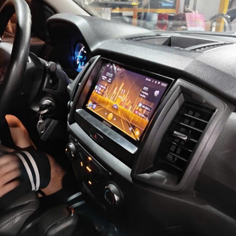 Độ Màn Hình Liền Cam 360 Zestech Cho Ford Ranger