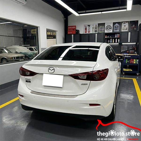Dán phim cách nhiệt Inmax cho xe Mazda3