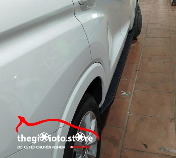 Lắp bậc chân cho xe Innova