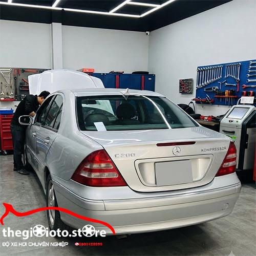 Thay lốc lạnh xe Mercedes C180